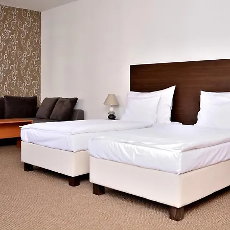 Atrium Hotel 3*