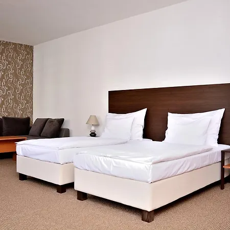 ホテル Atrium パルドゥビツェ